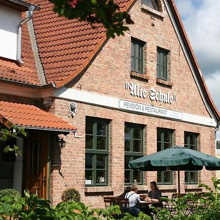 Pension & Restaurant "Alte Schule" Kluis Buitenkant foto