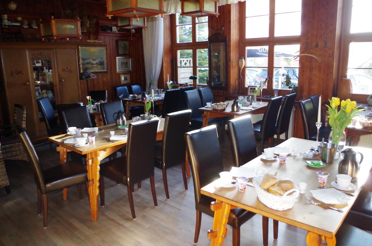 Pension & Restaurant "Alte Schule" Kluis Buitenkant foto